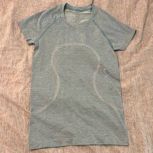 Lululemon Tee